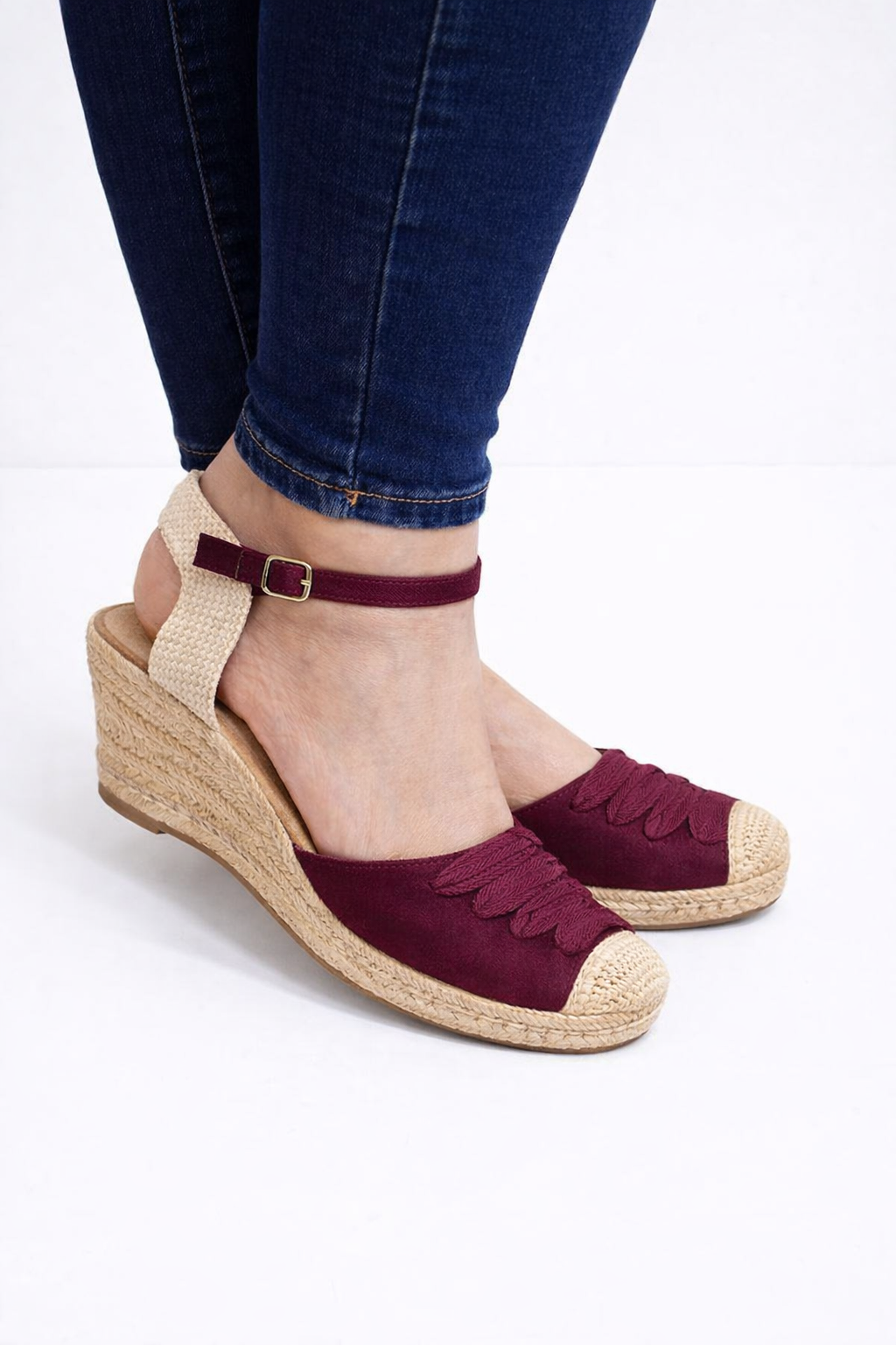 Alpargata de cuña con detalle texturizado