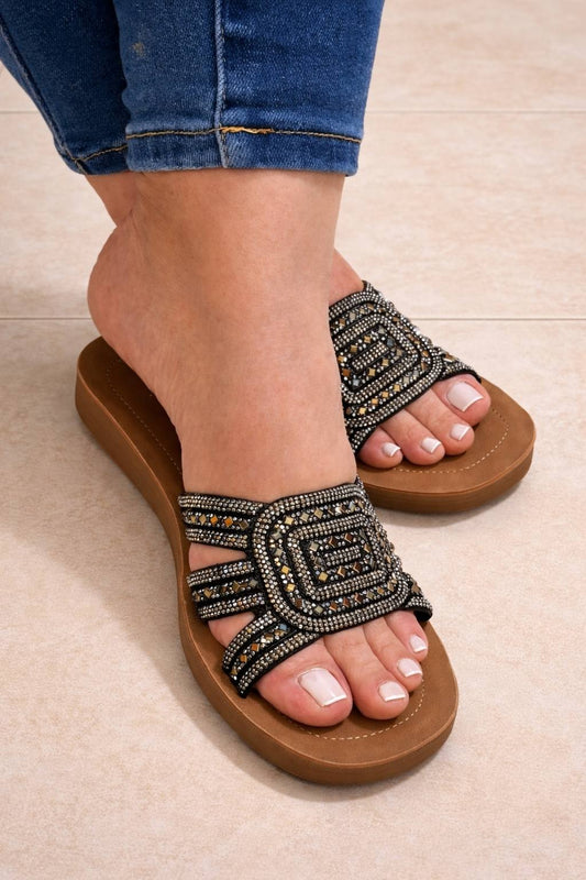 Sandalia flat con pedreria geometrica